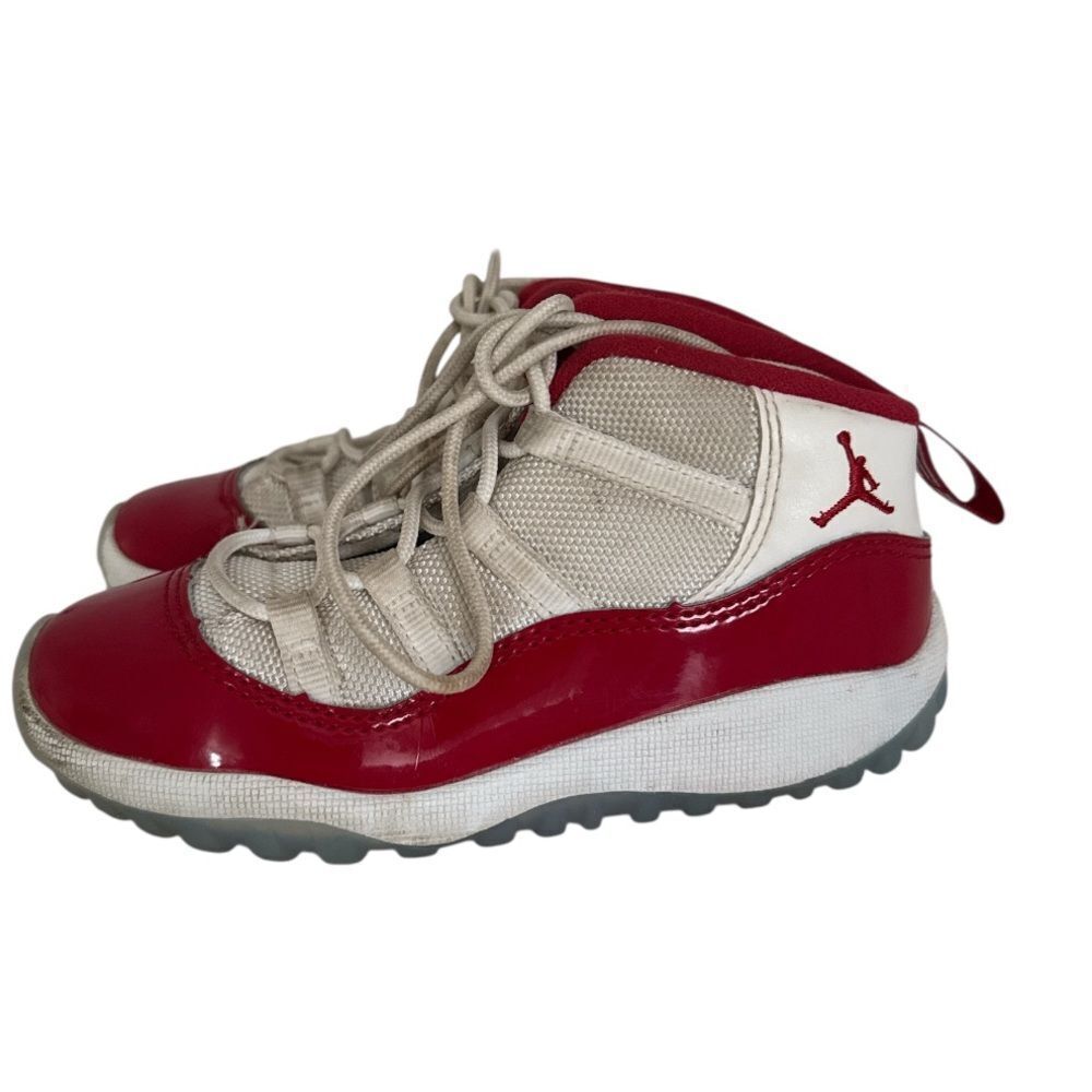 Nike Air Jordan 11 Retro Cherry Basketball Shoes EUC